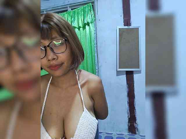 momo3312 webcam