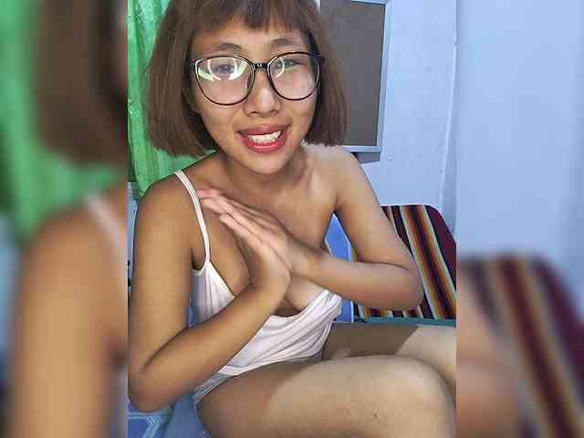 momo3312 webcam