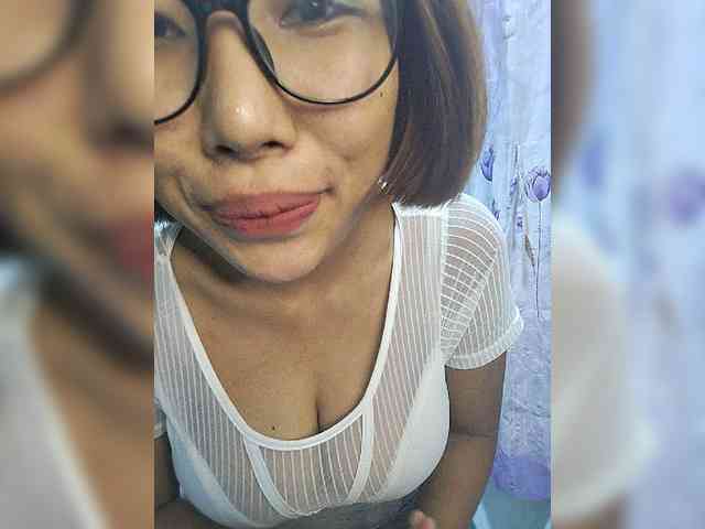 momo3312 webcam