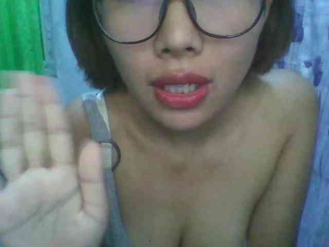 momo3312 webcam