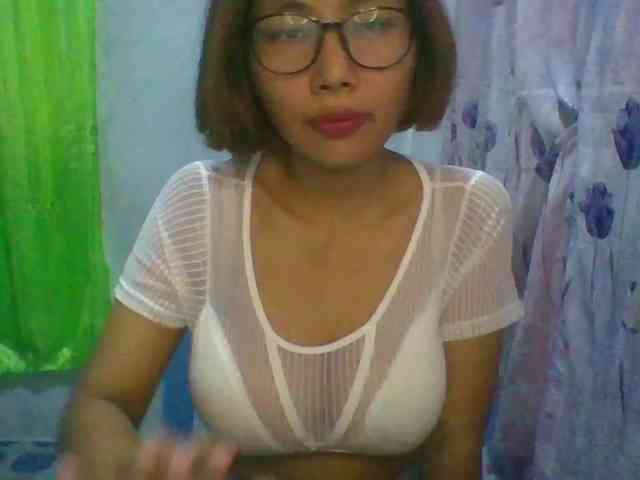 momo3312 webcam