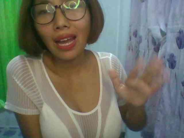 momo3312 webcam