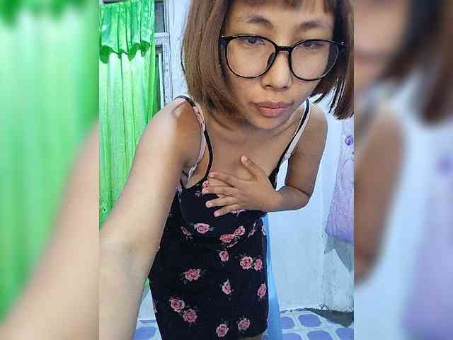 momo3312 webcam
