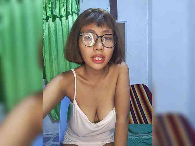 momo3312 webcam