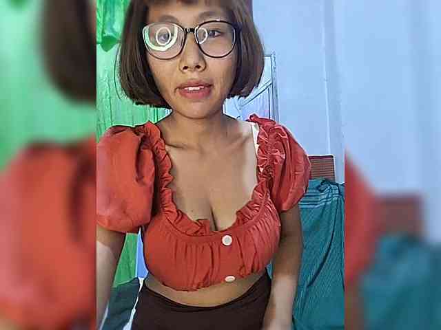 momo3312 webcam