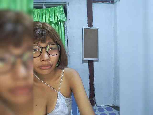 momo3312 webcam