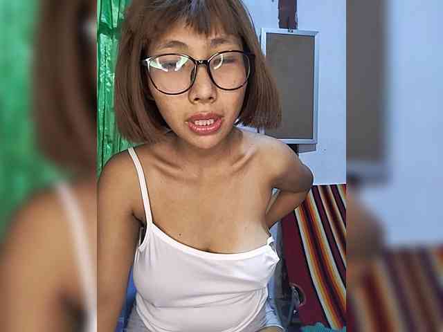 momo3312 webcam