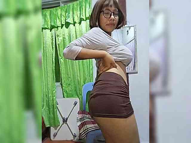 momo3312 webcam