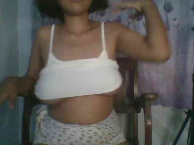 momo3312 webcam