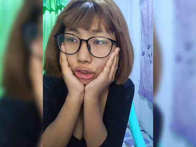 momo3312 webcam