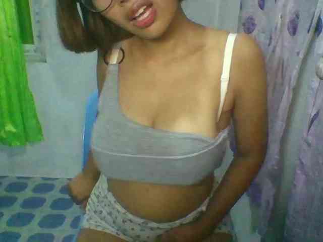momo3312 webcam