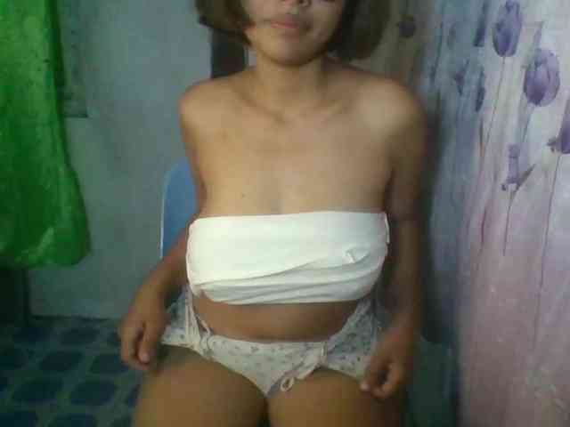 momo3312 webcam