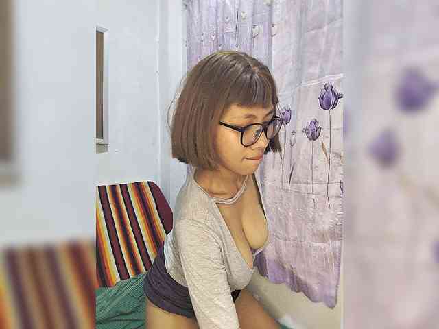momo3312 webcam