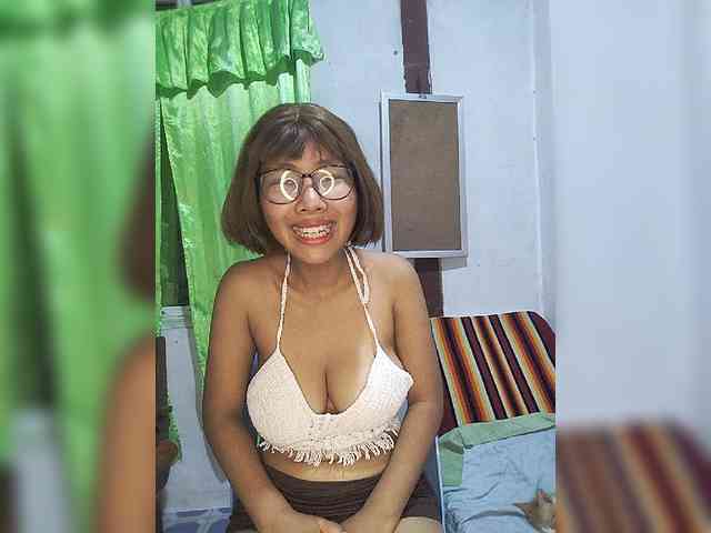 momo3312 webcam