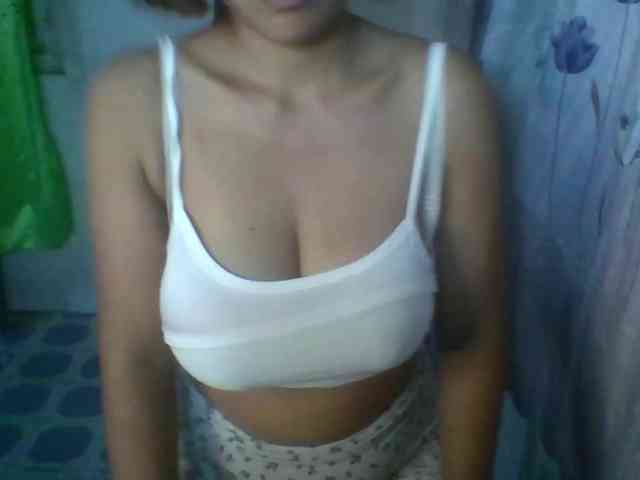 momo3312 webcam