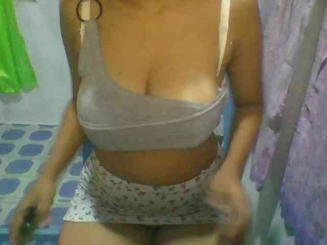 momo3312 webcam