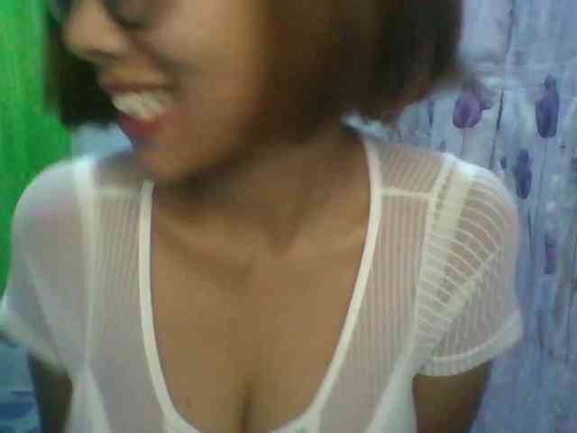 momo3312 webcam