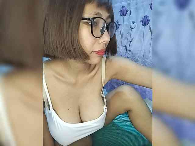 momo3312 webcam