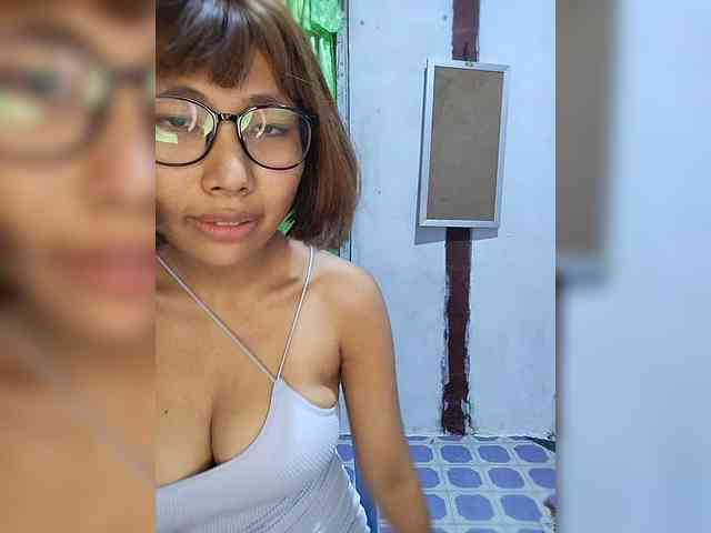 momo3312 webcam