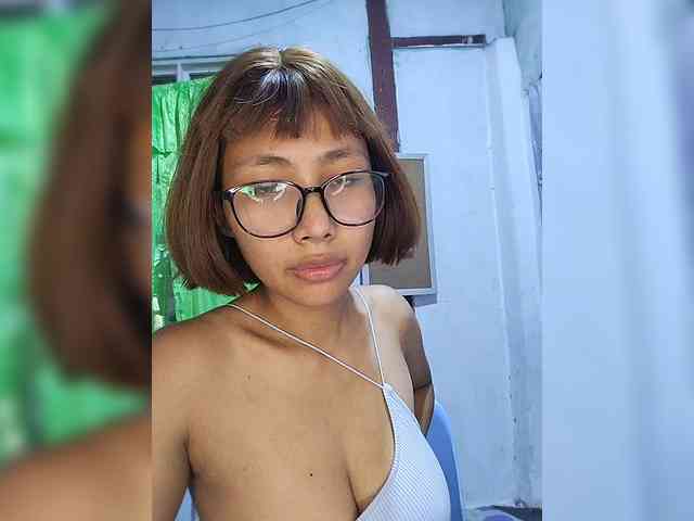 momo3312 webcam