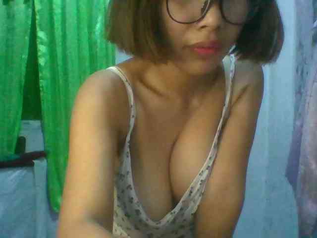 momo3312 webcam
