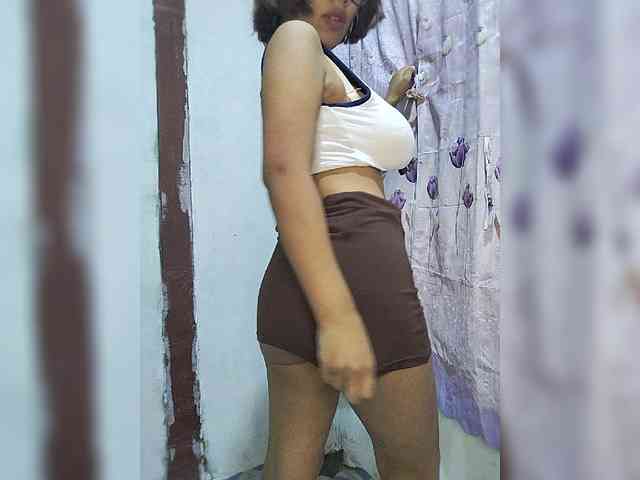 momo3312 webcam