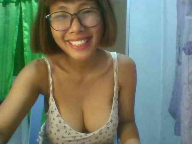momo3312 webcam