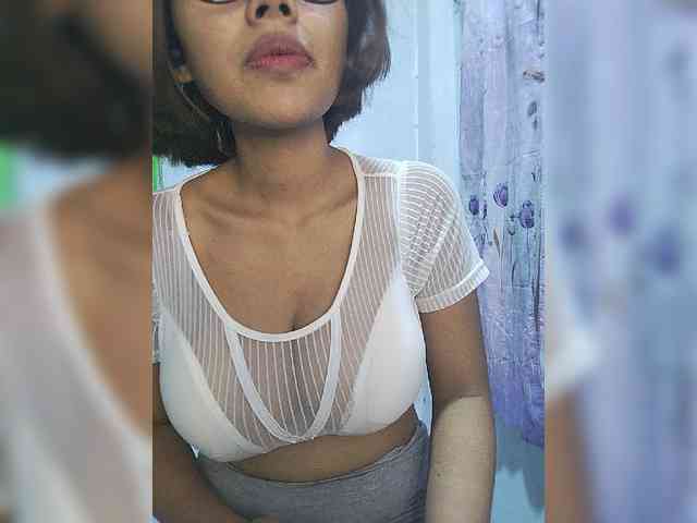momo3312 webcam