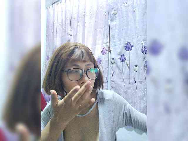 momo3312 webcam