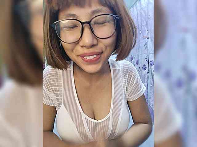 momo3312 webcam