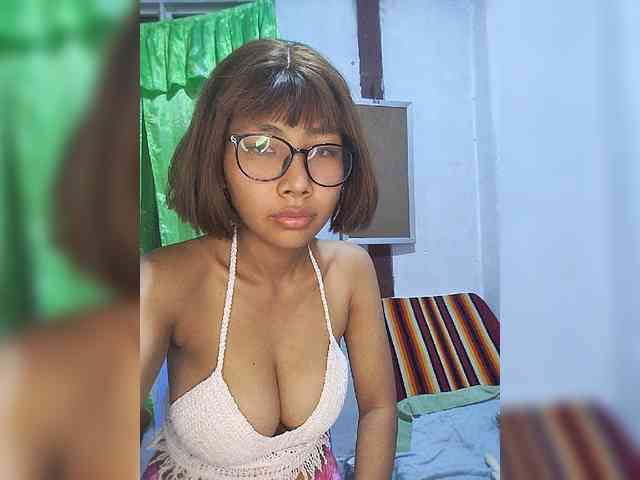 momo3312 webcam