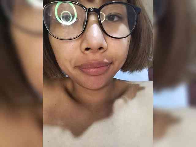 momo3312 webcam