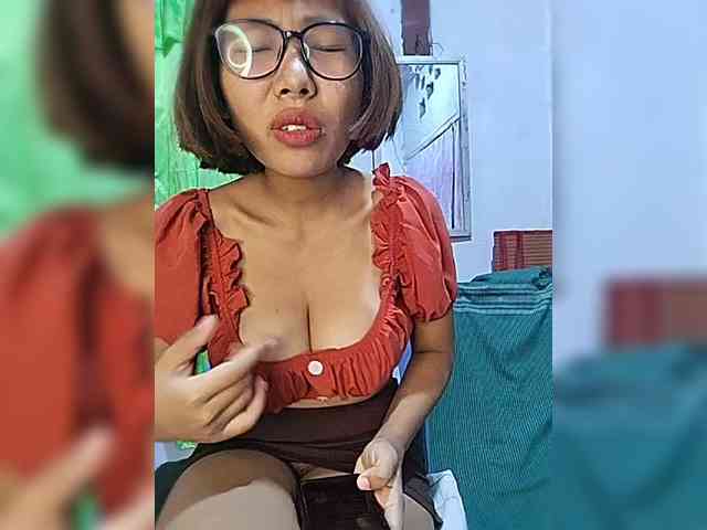 momo3312 webcam