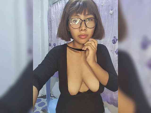 momo3312 webcam