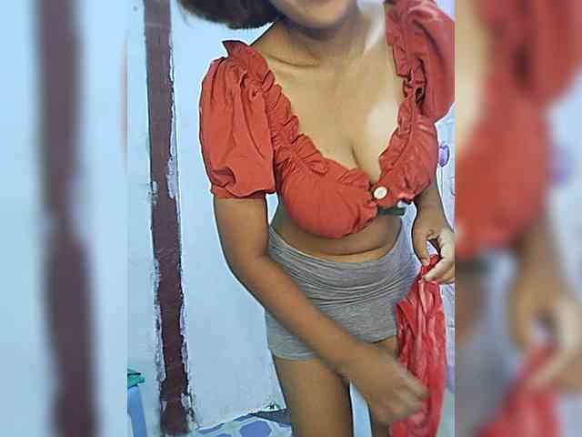 momo3312 webcam