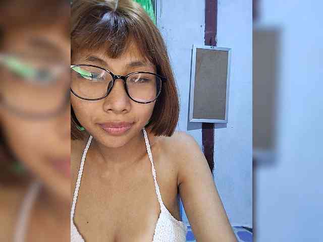 momo3312 webcam