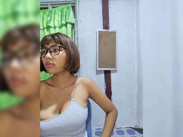 momo3312 webcam