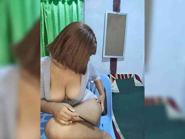 momo3312 webcam