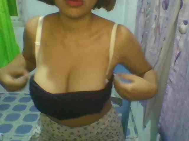 momo3312 webcam