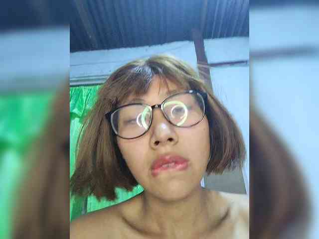momo3312 webcam