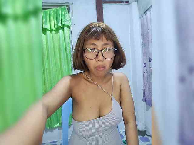 momo3312 webcam