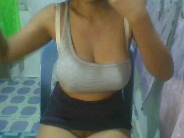 momo3312 webcam