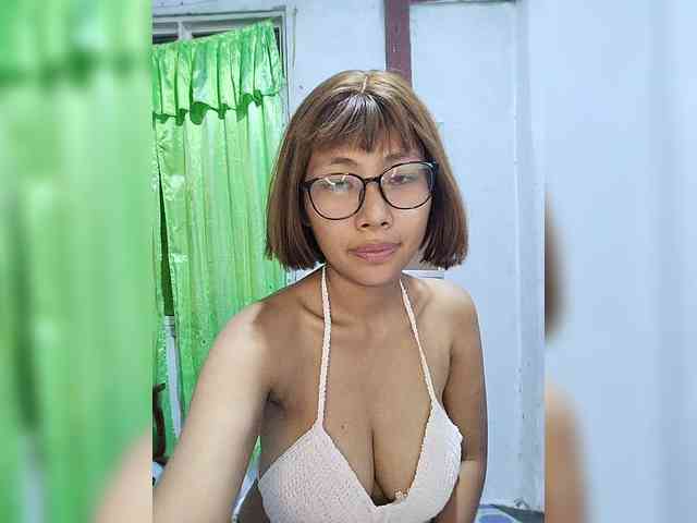momo3312 webcam