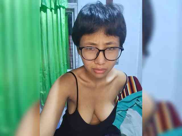 momo3312 webcam