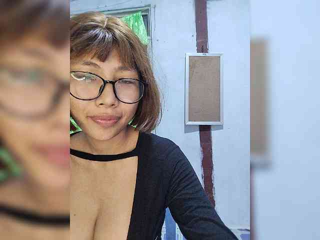 momo3312 webcam