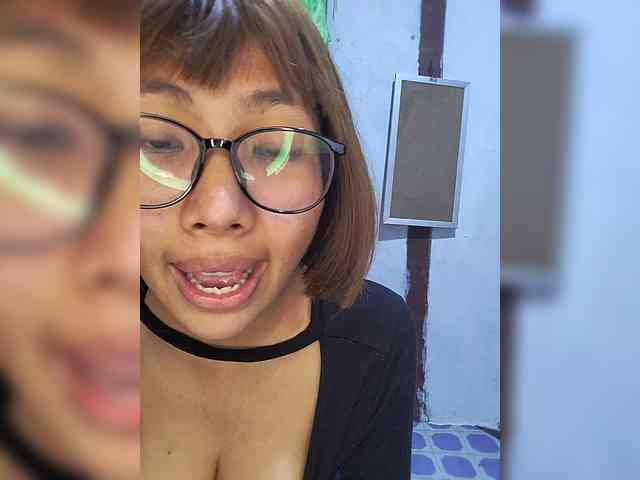 momo3312 webcam