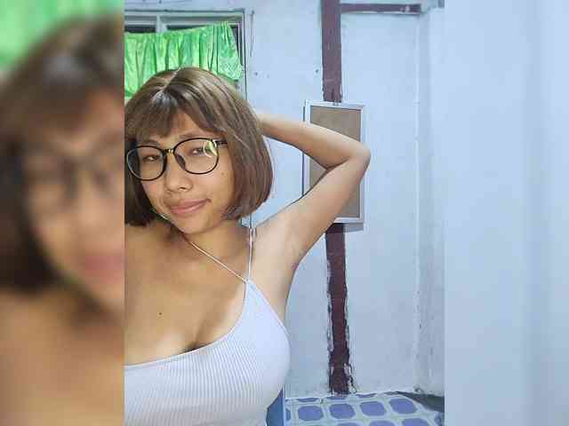 momo3312 webcam