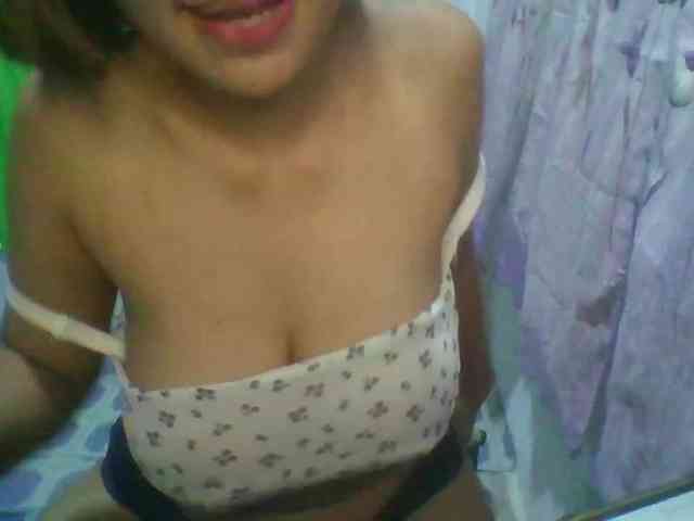 momo3312 webcam