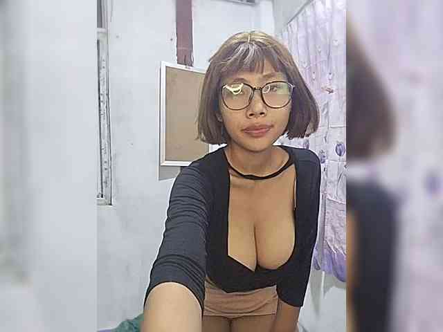 momo3312 webcam