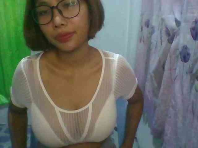 momo3312 webcam